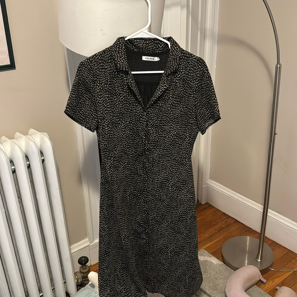 Incredible small button down label neck never worn knee length dress!! Silk!!